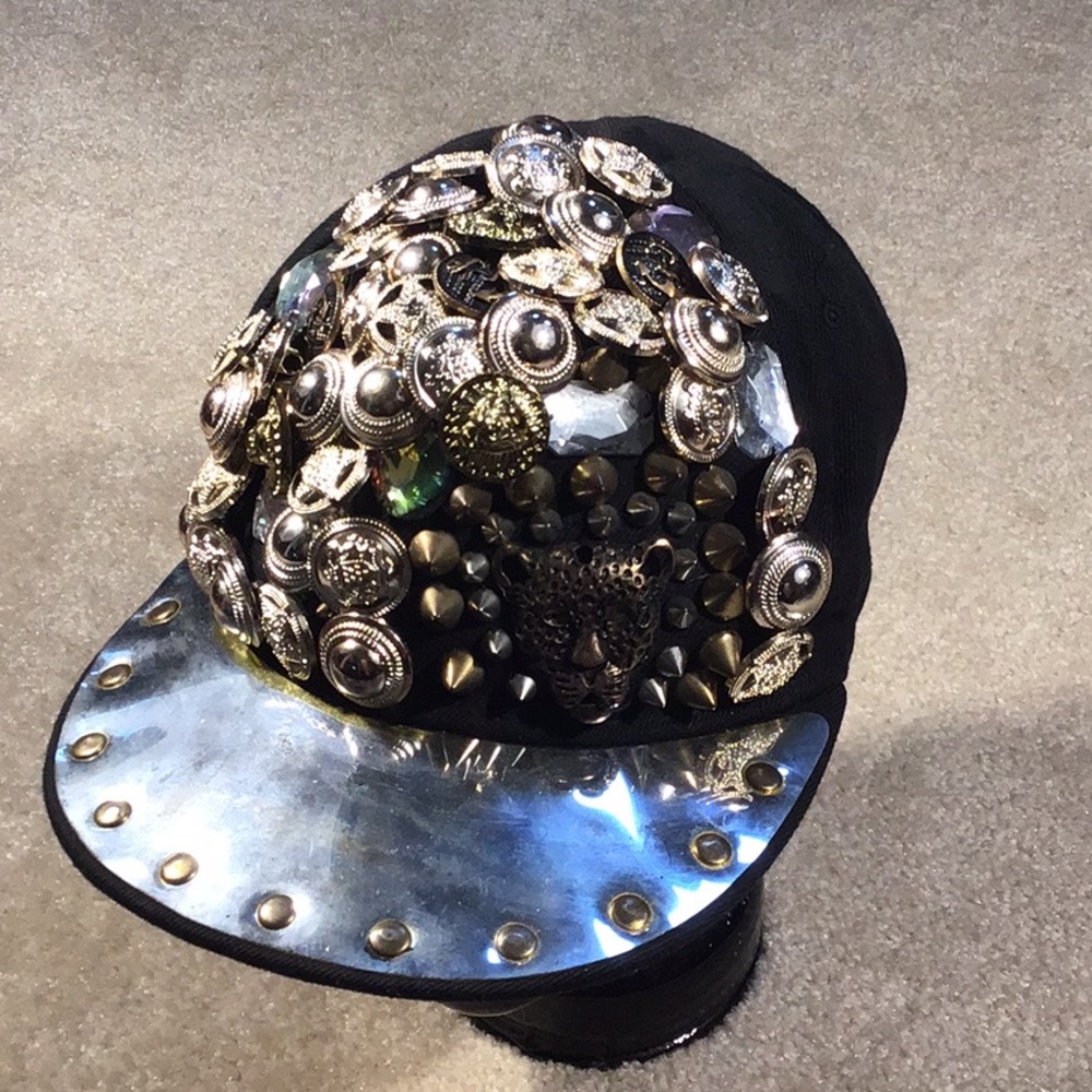 Custom made “Funky” cap - Picture 3 of 6